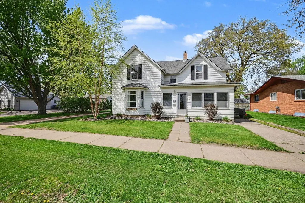 714 4th Street W Hastings MN 55033