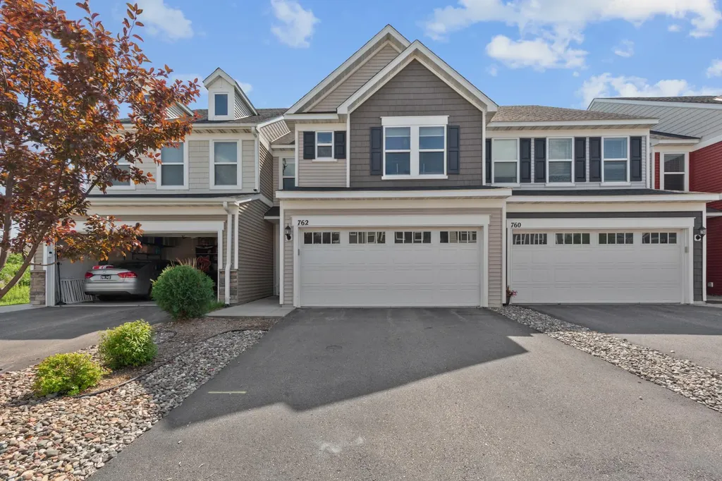 762 Stonegate Road Chanhassen MN 55317