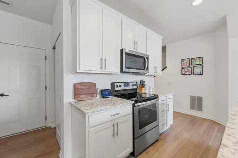 762 Stonegate Road Chanhassen MN 55317