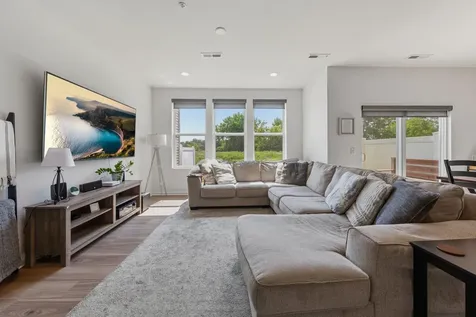 762 Stonegate Road Chanhassen MN 55317