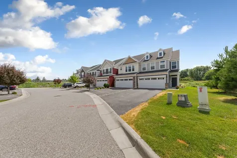 762 Stonegate Road Chanhassen MN 55317