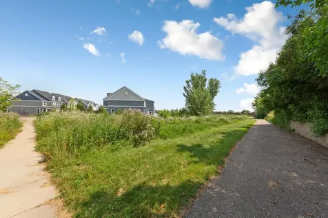 762 Stonegate Road Chanhassen MN 55317