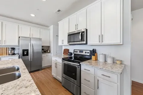 762 Stonegate Road Chanhassen MN 55317