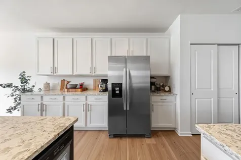 762 Stonegate Road Chanhassen MN 55317