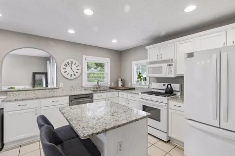 657 Delaware Avenue Saint Paul MN 55107