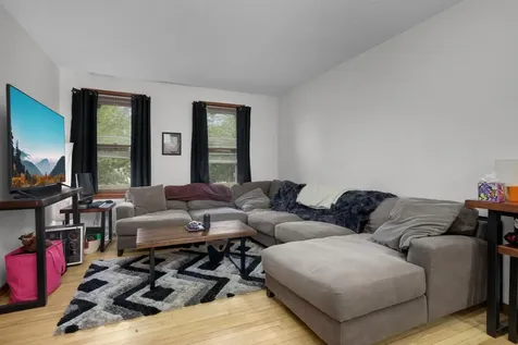 588 Selby Avenue Saint Paul MN 55102
