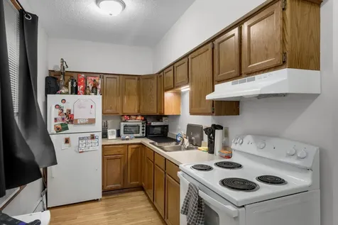588 Selby Avenue Saint Paul MN 55102