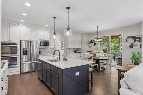 34 Rapp Farm Boulevard North Oaks MN 55127