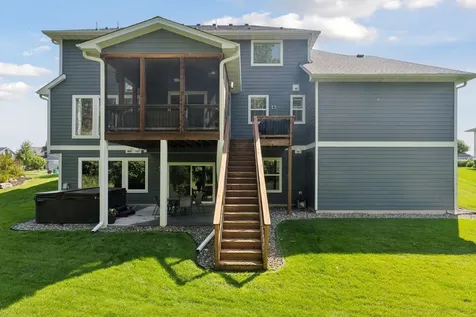34 Rapp Farm Boulevard North Oaks MN 55127