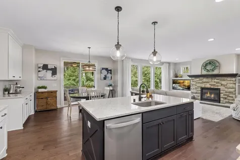 34 Rapp Farm Boulevard North Oaks MN 55127
