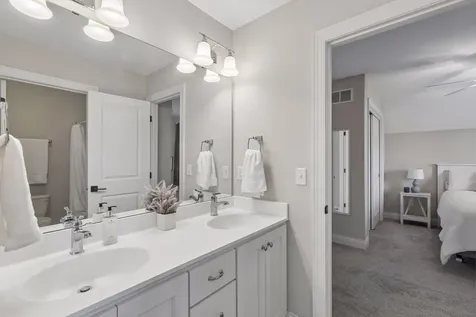 34 Rapp Farm Boulevard North Oaks MN 55127