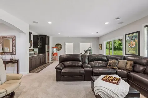 34 Rapp Farm Boulevard North Oaks MN 55127