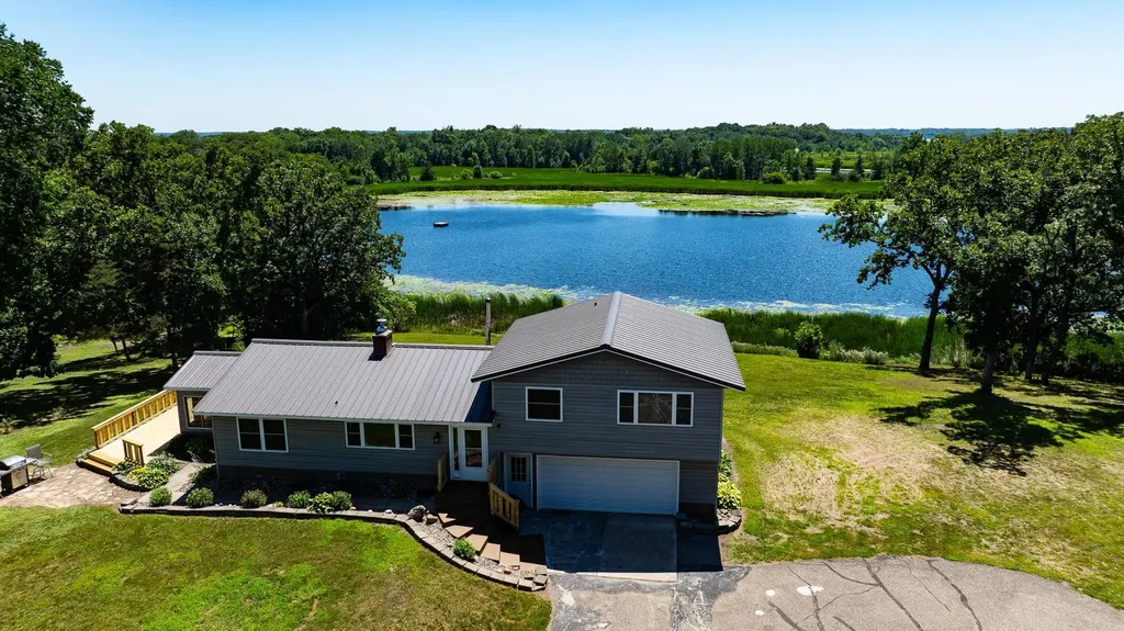 1307 County Road 44 South Haven MN 55382