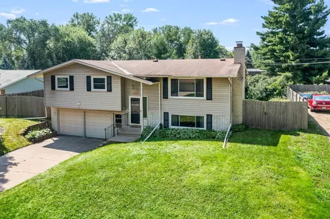 1561 15th Terrace NW New Brighton MN 55112