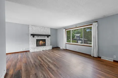 1561 15th Terrace NW New Brighton MN 55112