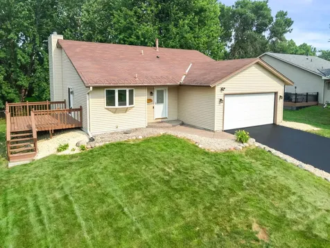 5700 Deer Trail E Shoreview MN 55126