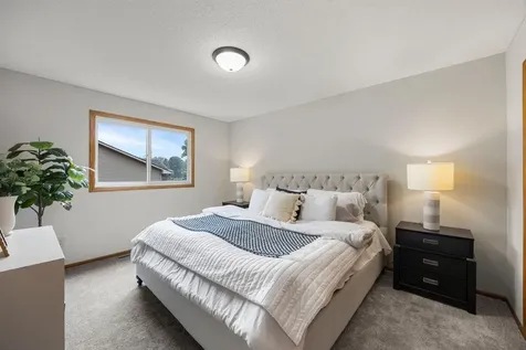5700 Deer Trail E Shoreview MN 55126