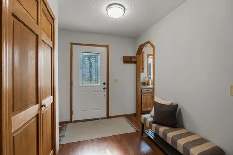 5700 Deer Trail E Shoreview MN 55126