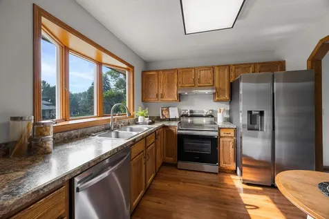 5700 Deer Trail E Shoreview MN 55126