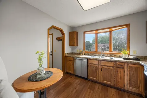 5700 Deer Trail E Shoreview MN 55126