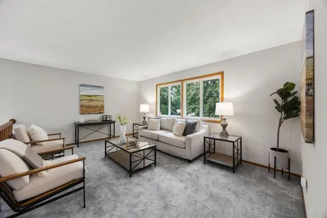 5700 Deer Trail E Shoreview MN 55126