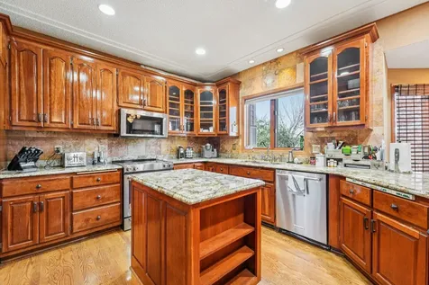 18685 Highview Avenue Lakeville MN 55044