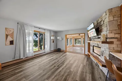 3097 325th Avenue NW Cambridge MN 55008