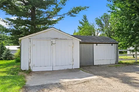 3097 325th Avenue NW Cambridge MN 55008