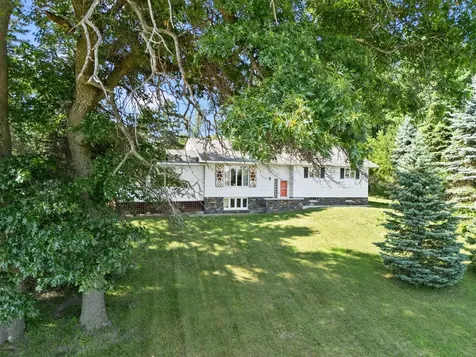 3097 325th Avenue NW Cambridge MN 55008