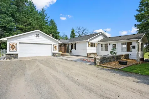 3097 325th Avenue NW Cambridge MN 55008