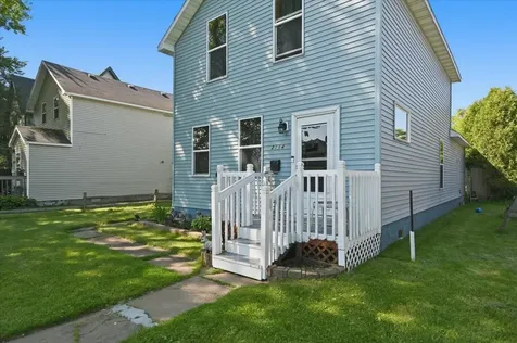 2114 E 6th Street Superior WI 54880