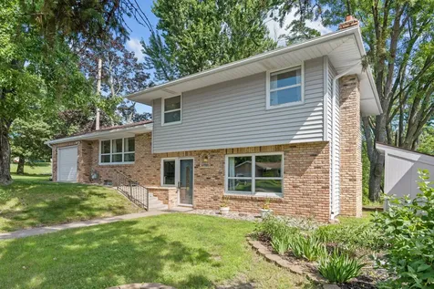 1870 7th Street NW New Brighton MN 55112