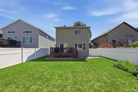 4873 53rd Street S Fargo ND 58104