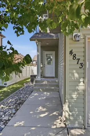 4873 53rd Street S Fargo ND 58104