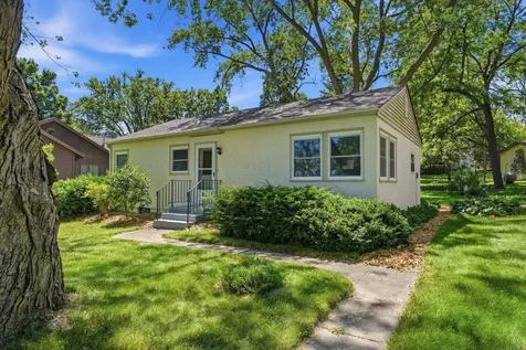 320 Kingsley Street S Winsted MN 55395
