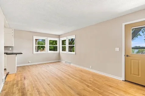 320 Kingsley Street S Winsted MN 55395