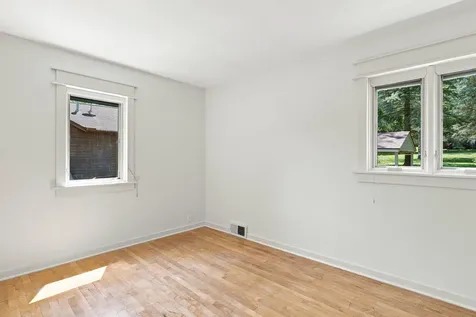320 Kingsley Street S Winsted MN 55395