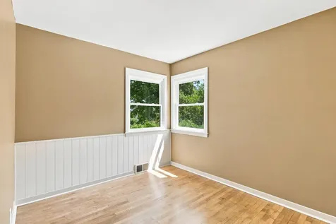 320 Kingsley Street S Winsted MN 55395