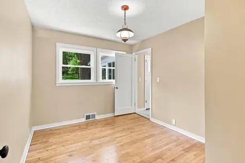 320 Kingsley Street S Winsted MN 55395