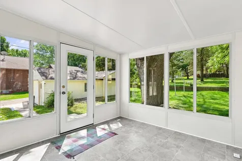 320 Kingsley Street S Winsted MN 55395