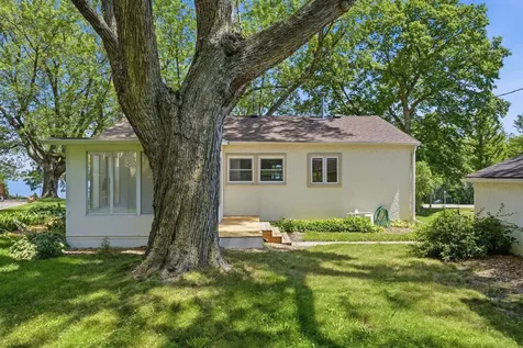 320 Kingsley Street S Winsted MN 55395