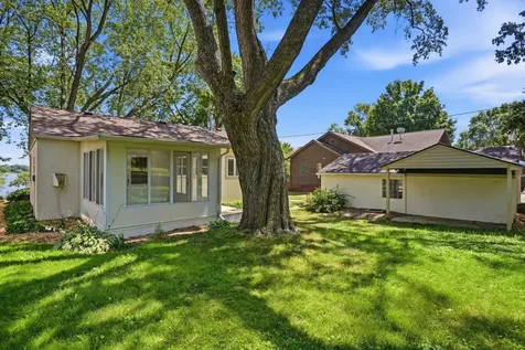 320 Kingsley Street S Winsted MN 55395