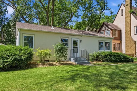 320 Kingsley Street S Winsted MN 55395