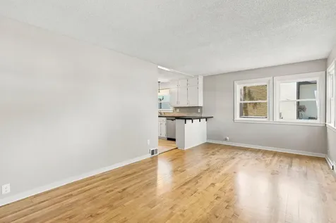 320 Kingsley Street S Winsted MN 55395