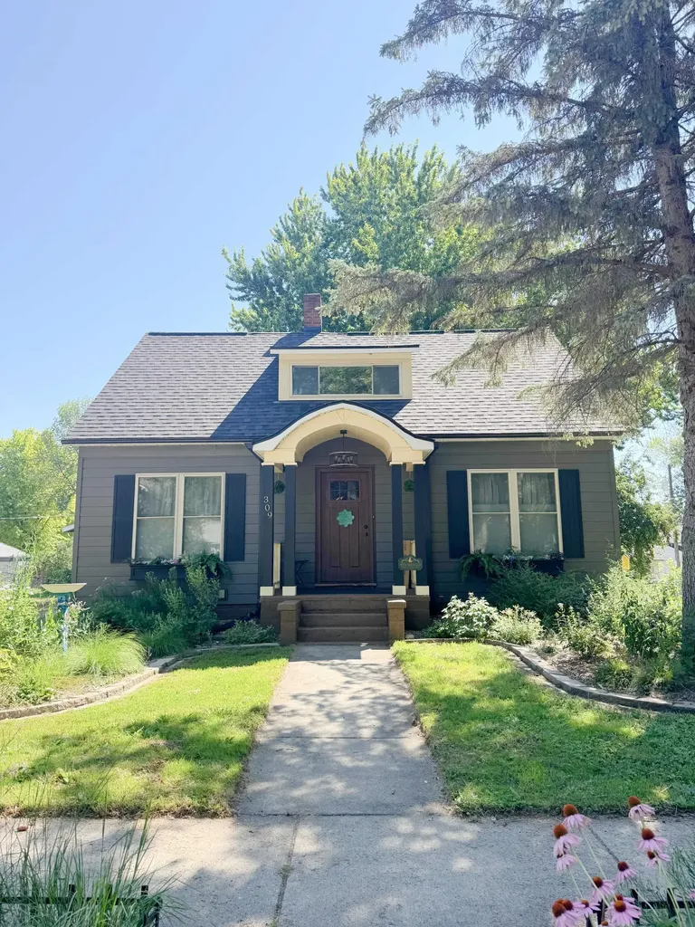 309 N 6th Street Henderson MN 56044