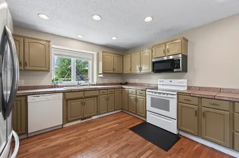 7640 Douglas Drive N Brooklyn Park MN 55443