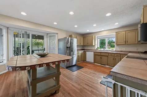 7640 Douglas Drive N Brooklyn Park MN 55443