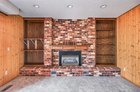 7640 Douglas Drive N Brooklyn Park MN 55443