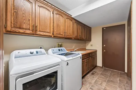 7640 Douglas Drive N Brooklyn Park MN 55443