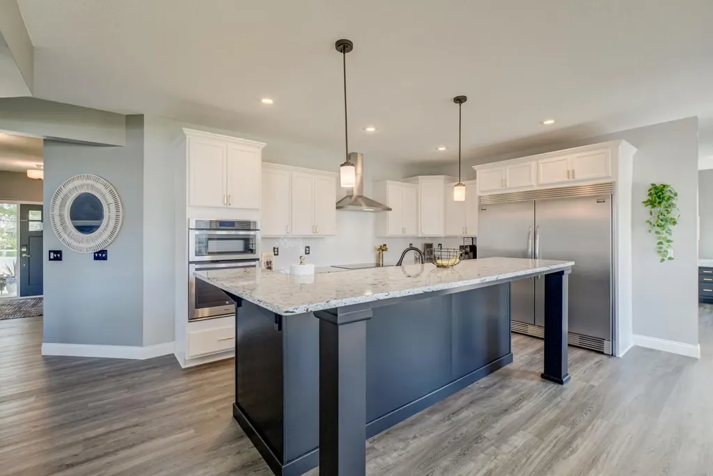 5204 Porchlight Bay Woodbury MN 55129